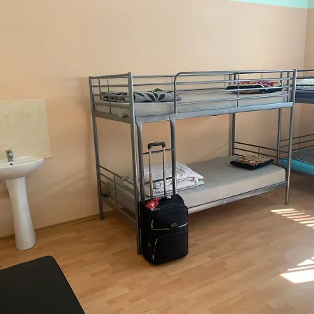 Escobars Backpackers *
